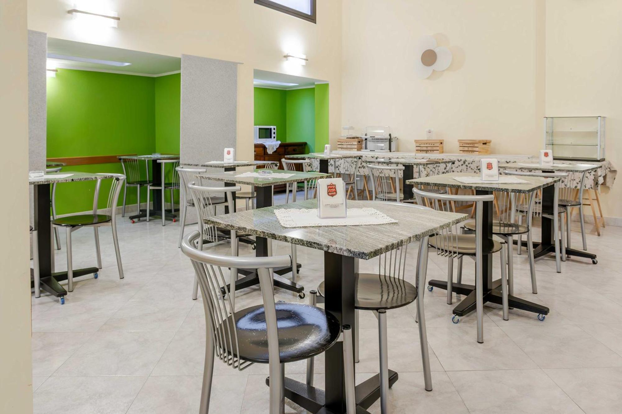 Hotel Posta - 3 Stars - Comfortable Stay In Ventimiglia Kültér fotó