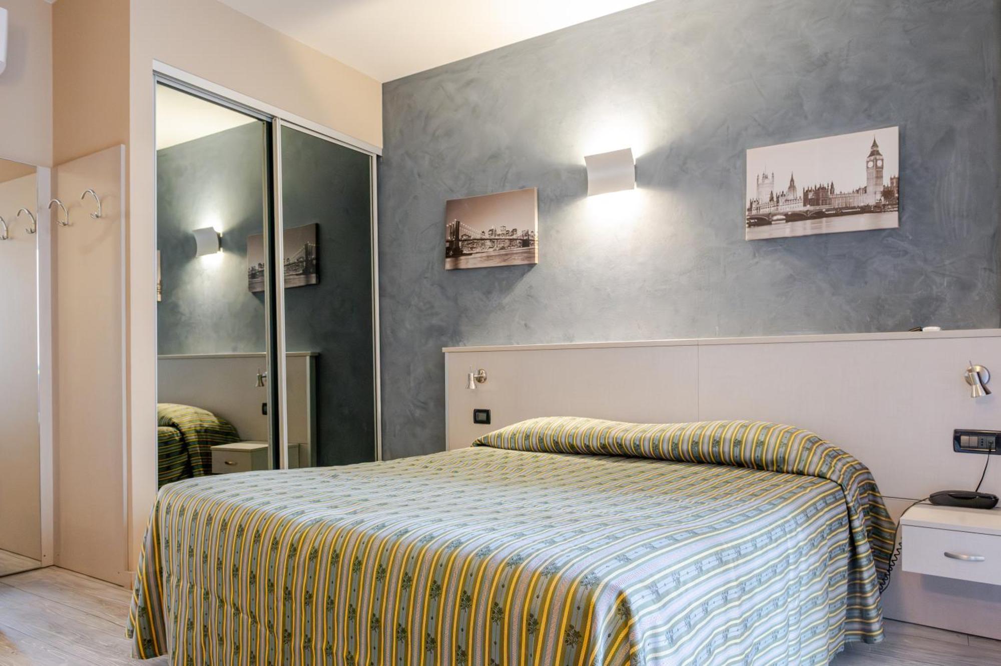 Hotel Posta - 3 Stars - Comfortable Stay In Ventimiglia Kültér fotó